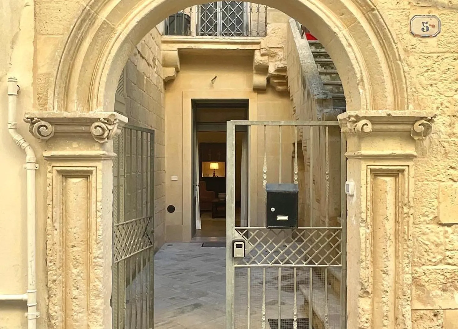 Appartamento Corte D'Oro Nel Centro Storico - Wi-Fi & Netflix Lecce