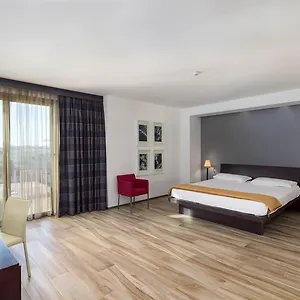 Hotel Grand Tiziano E Dei Congressi, Lecce