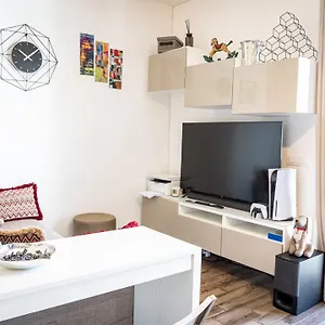 Mrb Real Estate - Maison Ludovica - Monolocale Moderno Con Giardino Frattocchie